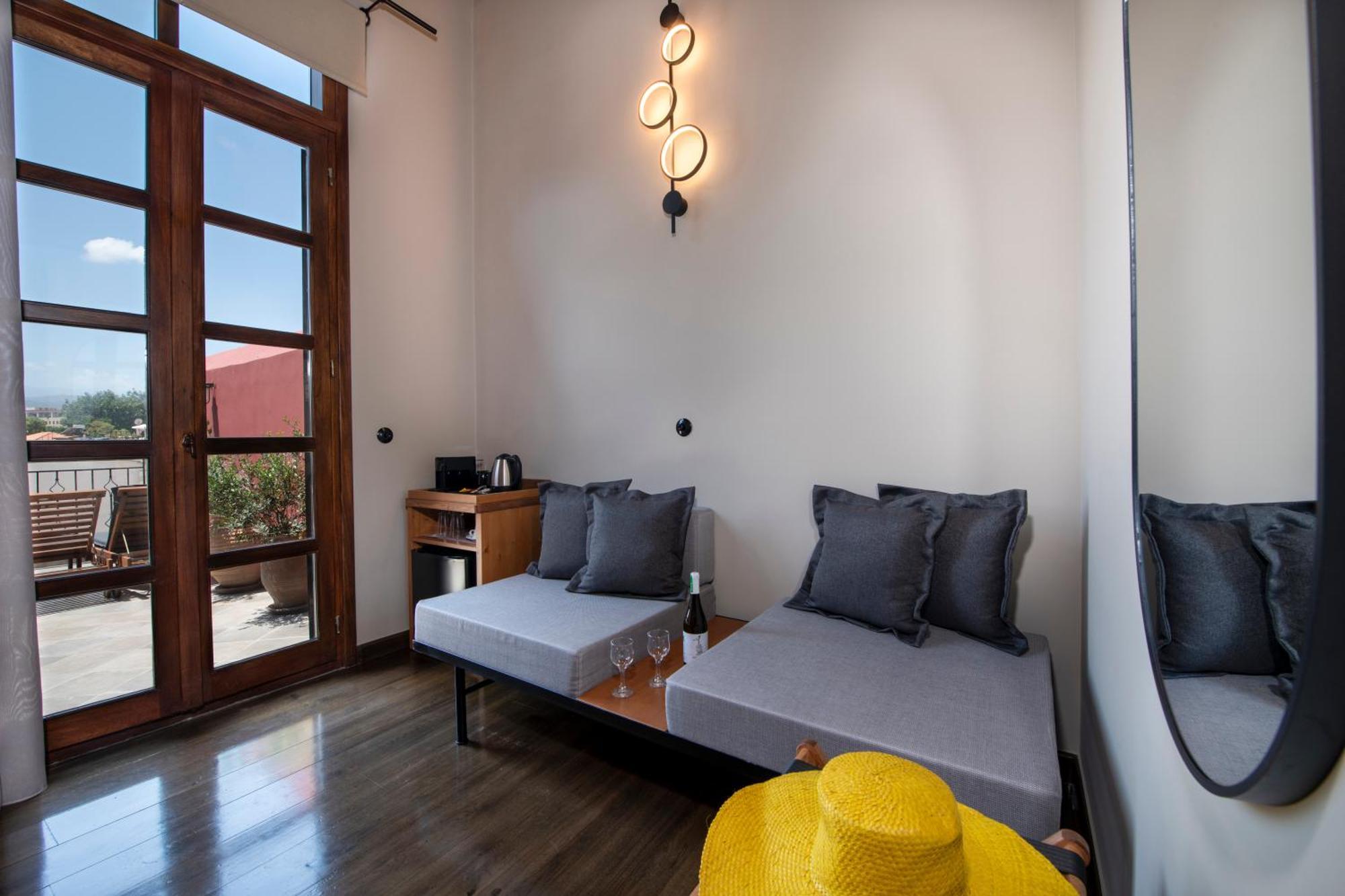 Mosaic Venetian Harbour Suites Chania  Exterior photo